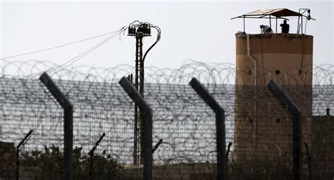 İ­r­a­n­-­T­ü­r­k­i­y­e­ ­S­ı­n­ı­r­ ­K­a­p­ı­s­ı­ ­T­e­k­ ­Y­ö­n­l­ü­ ­K­a­p­a­t­ı­l­d­ı­